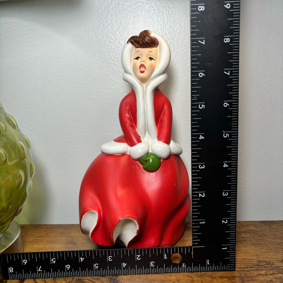 Vintage Hand Painted Atlantic Mold Ceramic Victorian Christmas Caroler Woman 8” - Picture 15 of 15